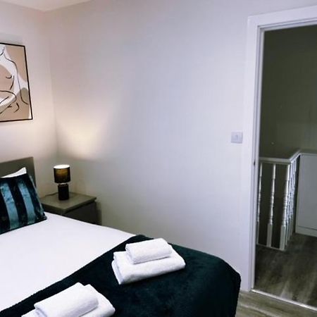 2 Bedroom Serviced Apartment 伦敦 外观 照片