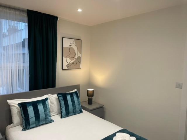 2 Bedroom Serviced Apartment 伦敦 外观 照片